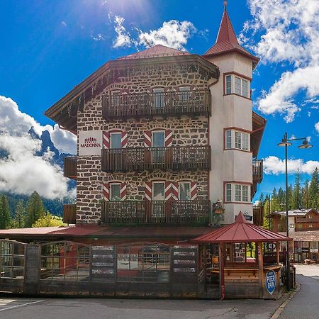 Historic Residence Madonna San Martino Di Castrozza Exterior foto